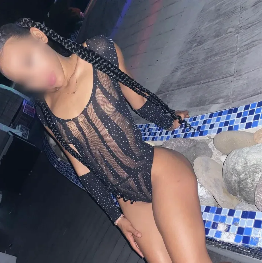 Bernadette, 20