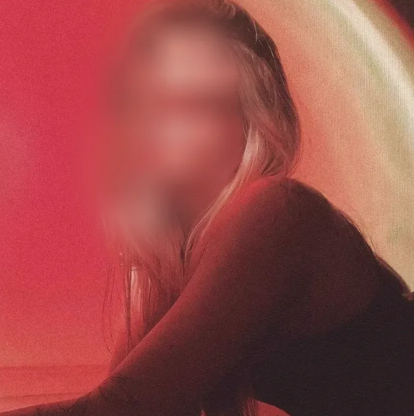 Emilia, 23