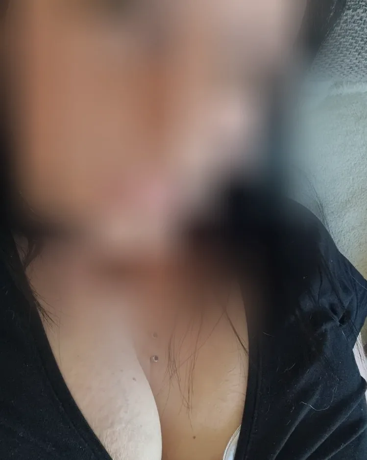 Selina, 34